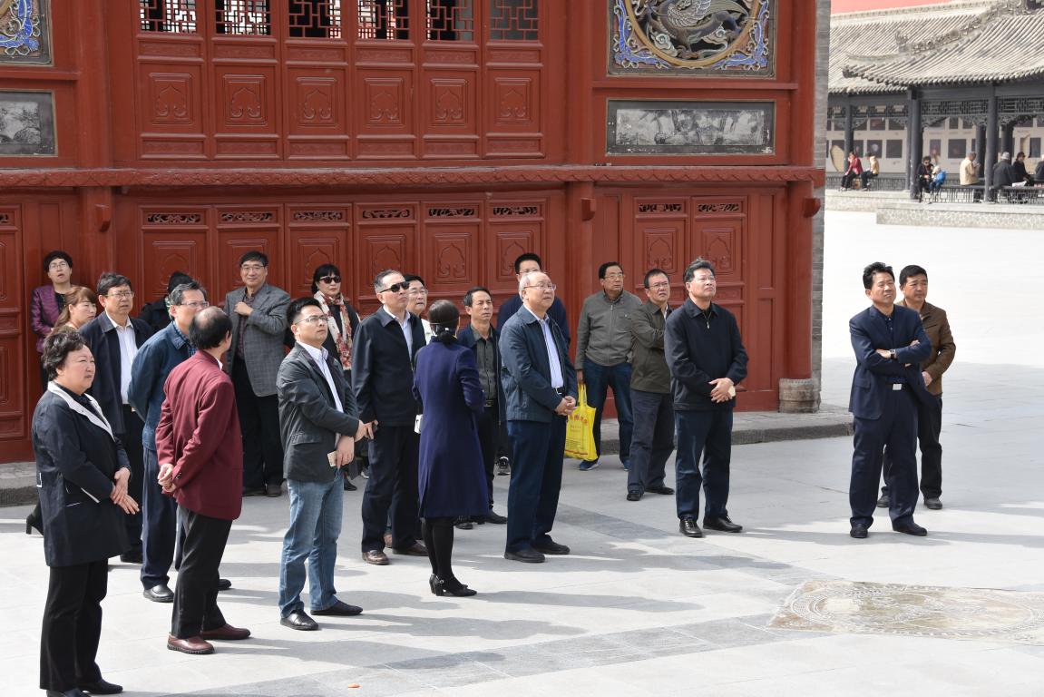 广东省政协副主席林雄一行考察天水伏羲庙
